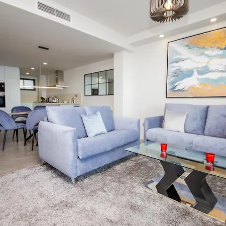 Blue B2-305 Apartment